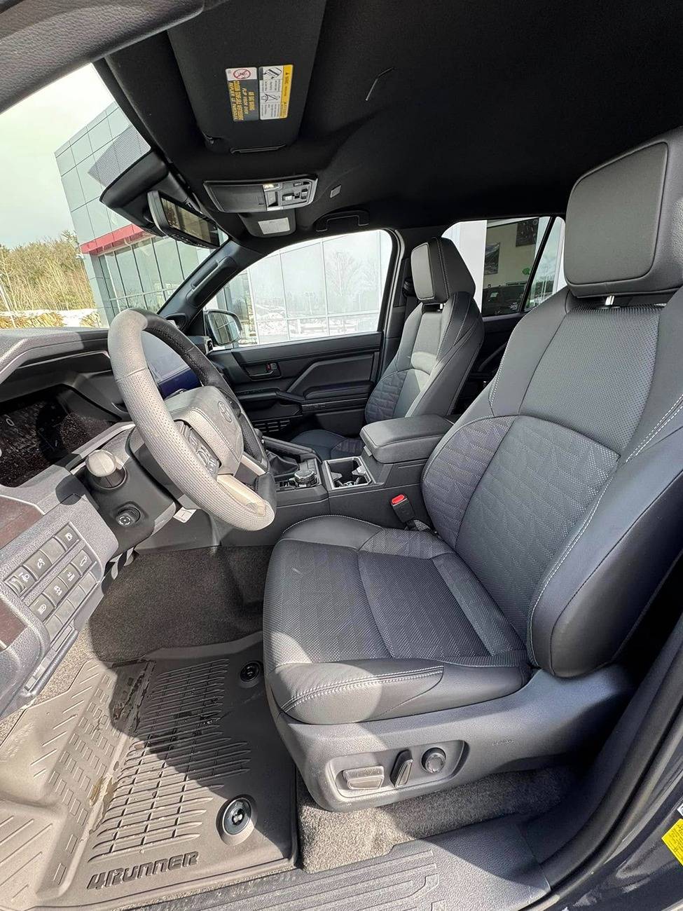 2025 4runner 6th gen Interior: BLACK - photos Black softex interior from TRD Sport Premium 2