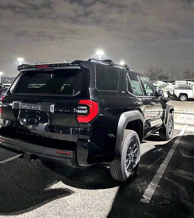 2025 4runner 6th gen BLACK Photos 4Runner 6th Gen (2025+) Black SR5 2025 4Runner 6th gen 5