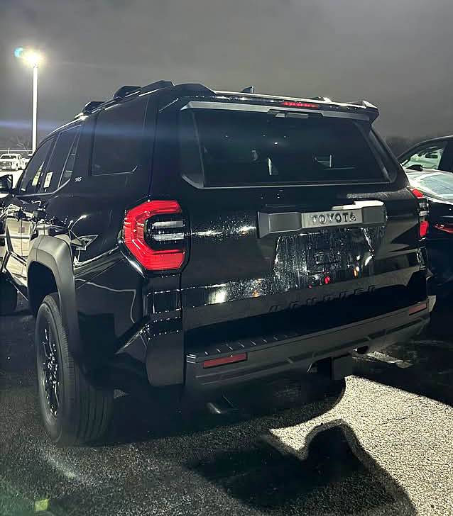 2025 4runner 6th gen BLACK Photos 4Runner 6th Gen (2025+) Black SR5 2025 4Runner 6th gen 6