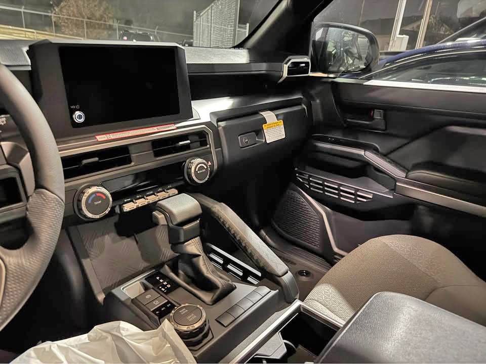 2025 4runner 6th gen BLACK Photos 4Runner 6th Gen (2025+) Black SR5 2025 4Runner 6th gen 7
