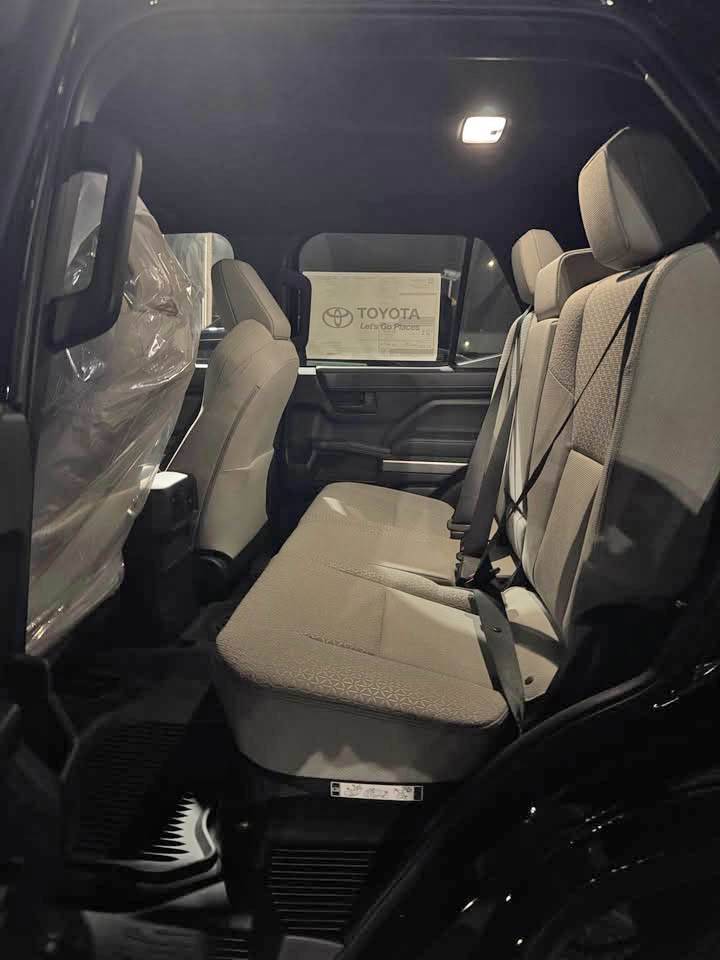2025 4runner 6th gen BLACK Photos 4Runner 6th Gen (2025+) Black SR5 2025 4Runner 6th gen 10