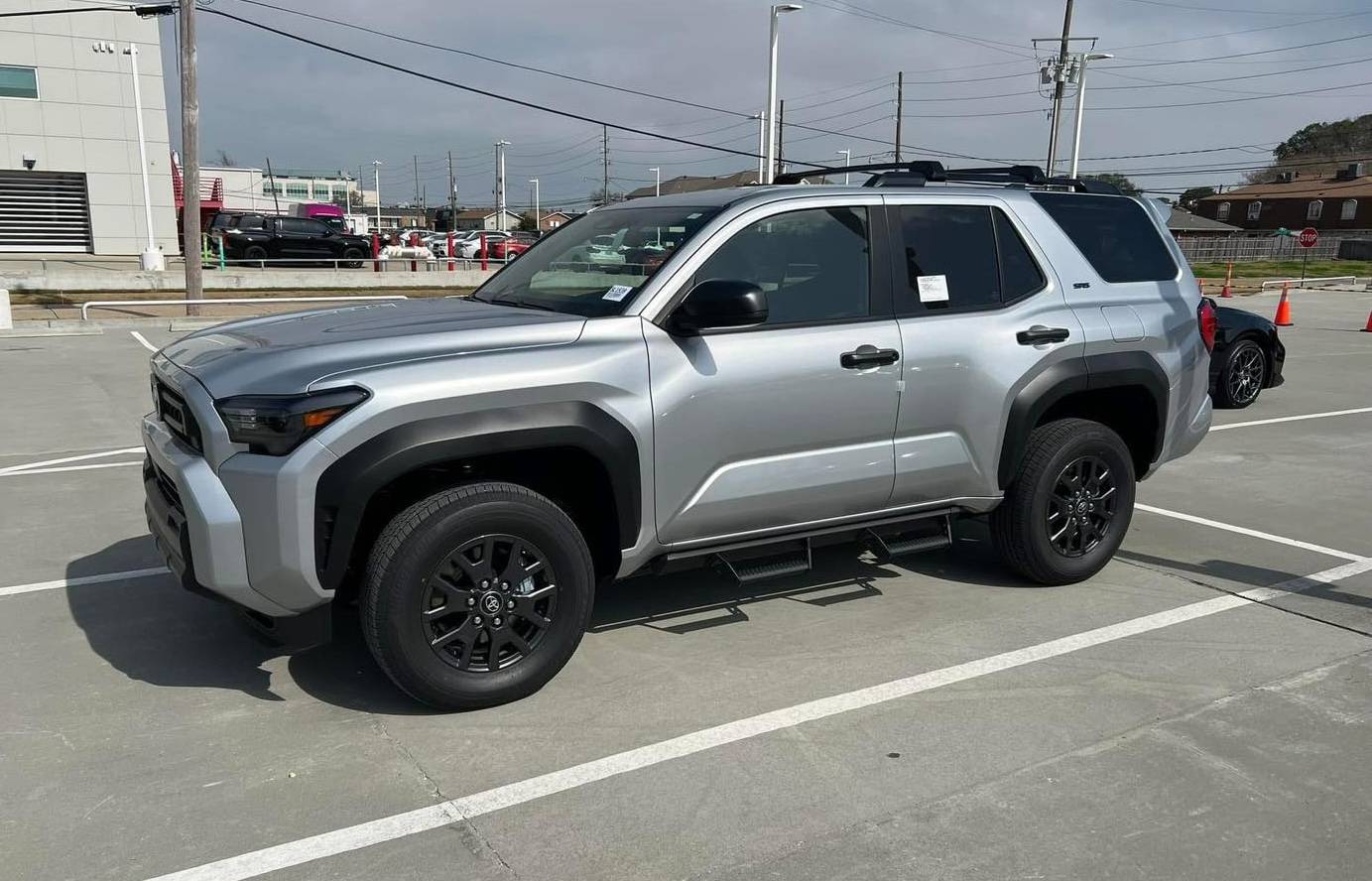 2025 4runner 6th gen Cutting Edge SR5 2025 4Runner 6th gen first look w/ Boulder Interior Cutting Edge silver SR5 2025 4runner 6th gen 3