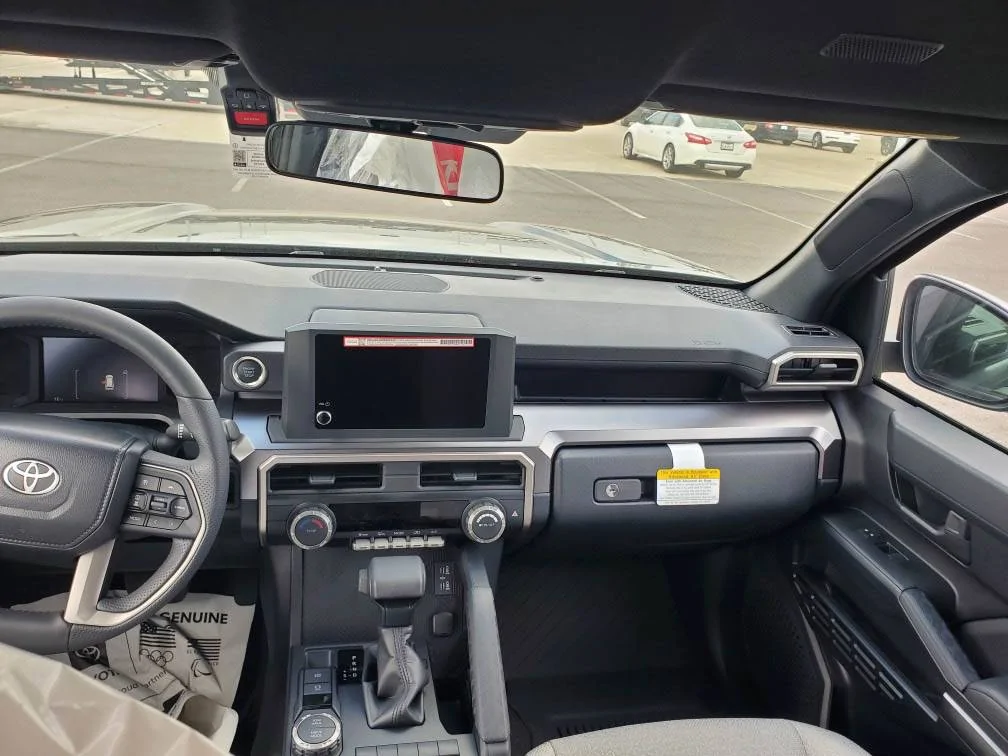 2025 4runner 6th gen Interior: BOULDER (FULL) - photos Boulder Interior SR5 2025 4runner 6th gen 1