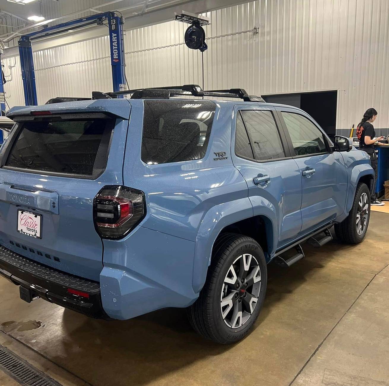 2025 4runner 6th gen Heritage Blue TRD Sport Premium w/ Softex Black Interior 2025 4Runner 6th gen first look Heritage Blue TRD Sport Premium 2025 4Runner 6th gen color exterior 5