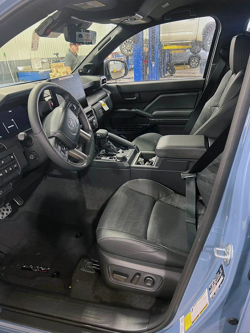 2025 4runner 6th gen Heritage Blue TRD Sport Premium w/ Softex Black Interior 2025 4Runner 6th gen first look Black Interior of TRD Sport Premium 2025 4Runner 6th Gen 1