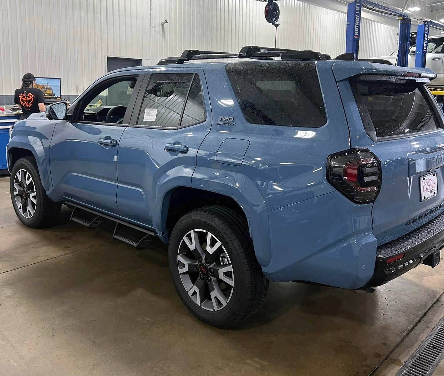 2025 4runner 6th gen HERITAGE BLUE Photos 4Runner 6th Gen (2025+) Heritage Blue TRD Sport Premium 2025 4Runner 6th gen color exterior 3