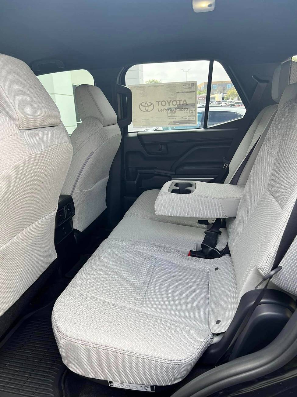 2025 4runner 6th gen Interior: BOULDER (FULL) - photos Full Boulder interior SR51