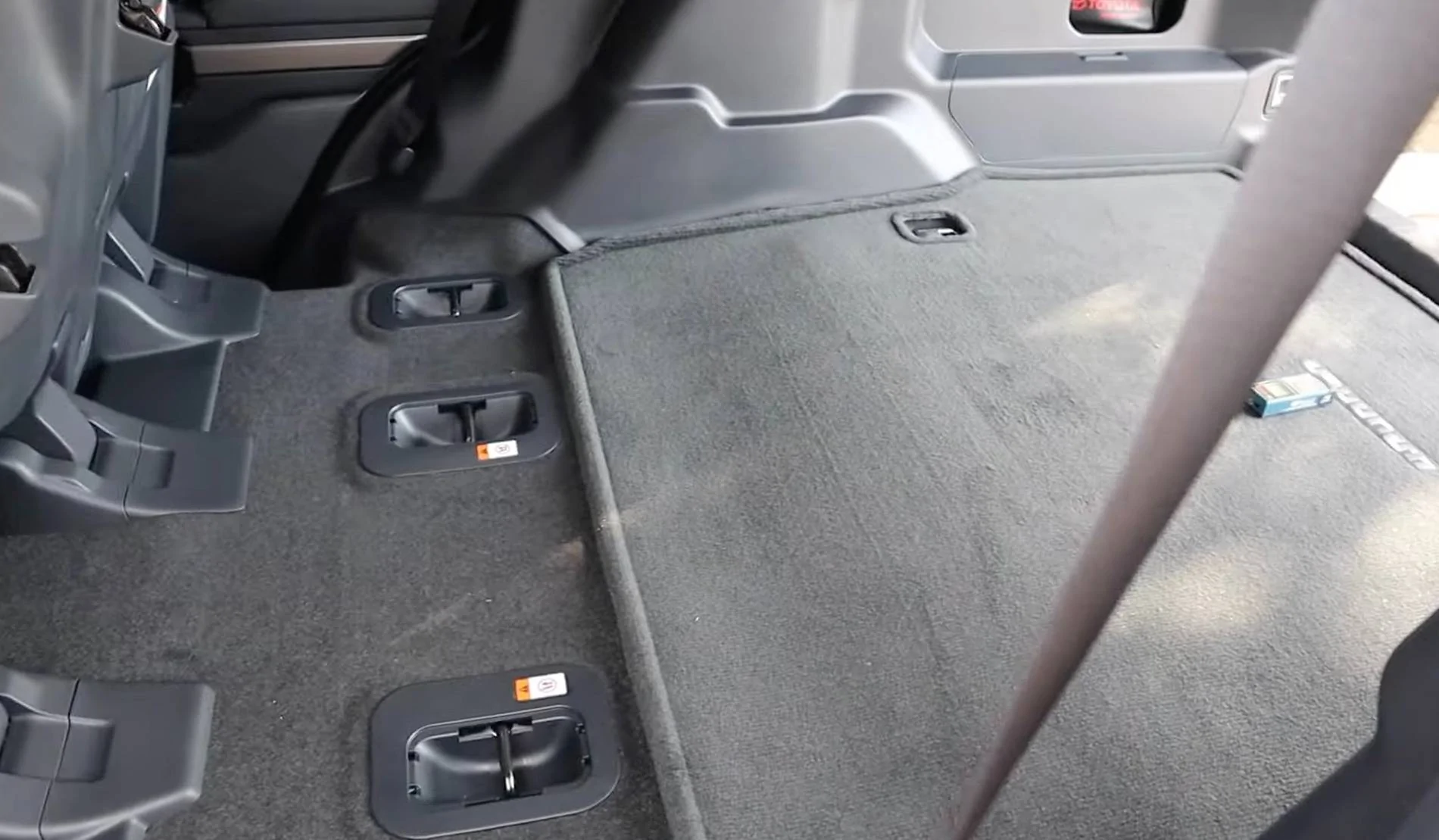 2025 4runner 6th gen Cargo Area Dimensions: [Non-Hybrid] with & without 3rd row seats -- Measurements (Length, Width, Height) 2nd row seats folded 2025 4runner 1