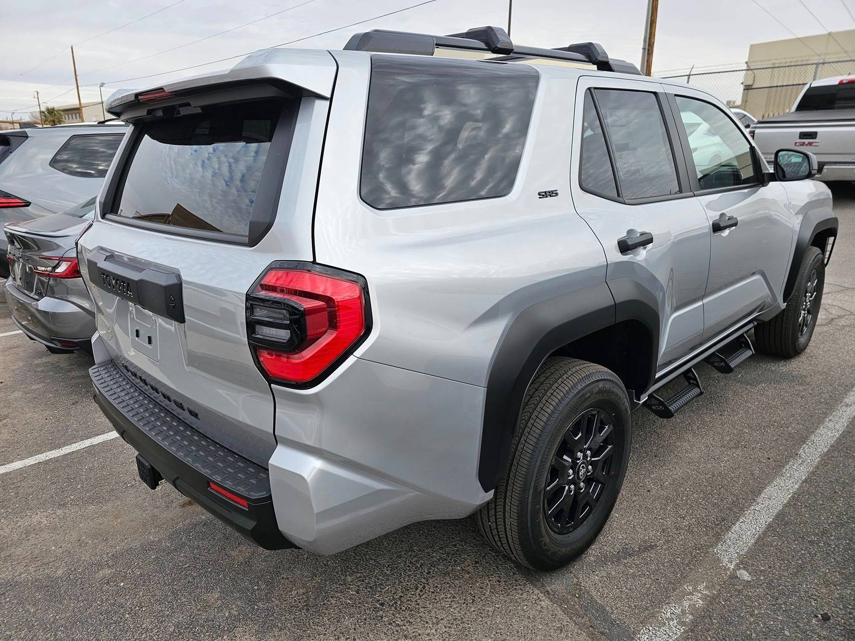 2025 4runner 6th gen CUTTING EDGE (Silver) Photos 4Runner 6th Gen (2025+)  Cutting Edge SR5 with Predator Tube Steps 2