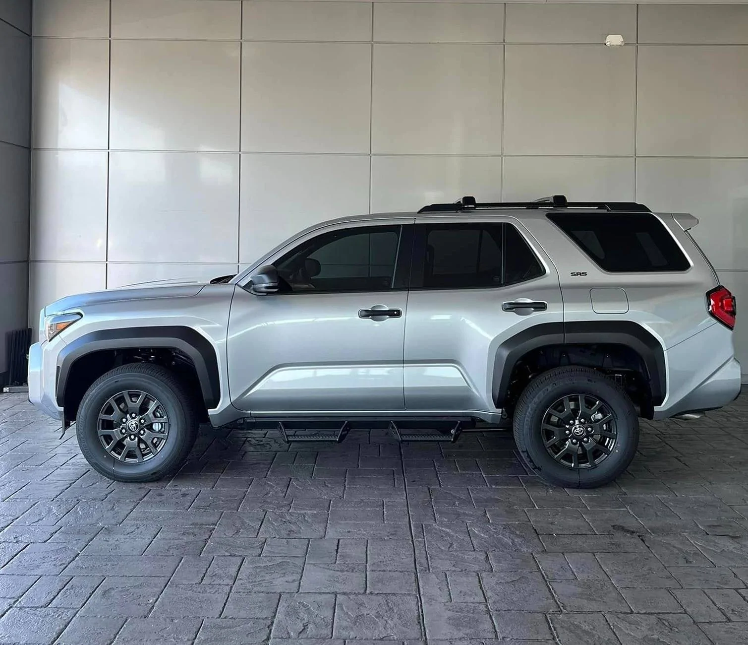 2025 4runner 6th gen CUTTING EDGE (Silver) Photos 4Runner 6th Gen (2025+) Another SR5 in Cutting Edge 2