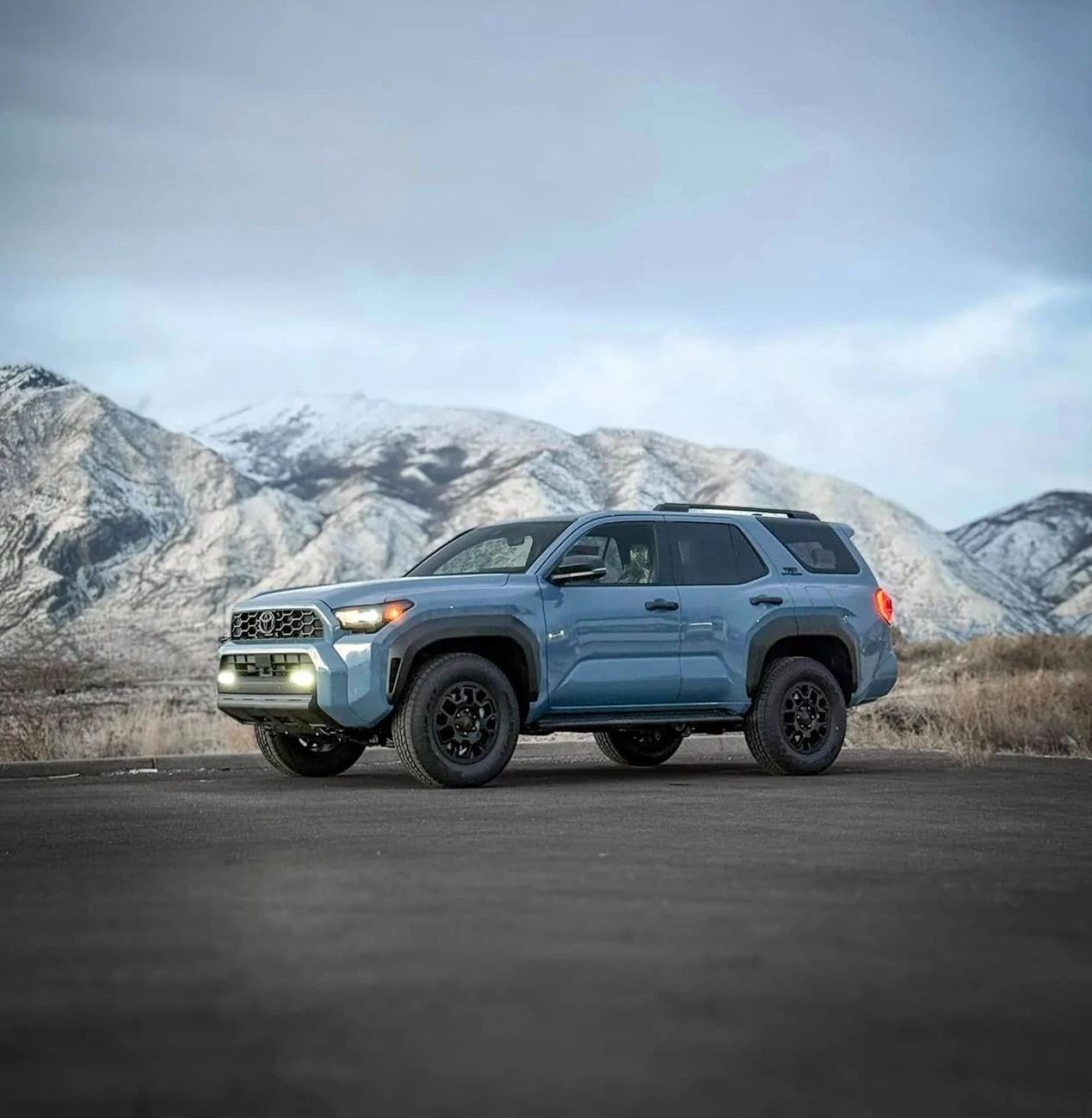 2025 4runner 6th gen HERITAGE BLUE Photos 4Runner 6th Gen (2025+) t-on-trd-off-road-18-22-wheels-heritage-blue-2-jpg