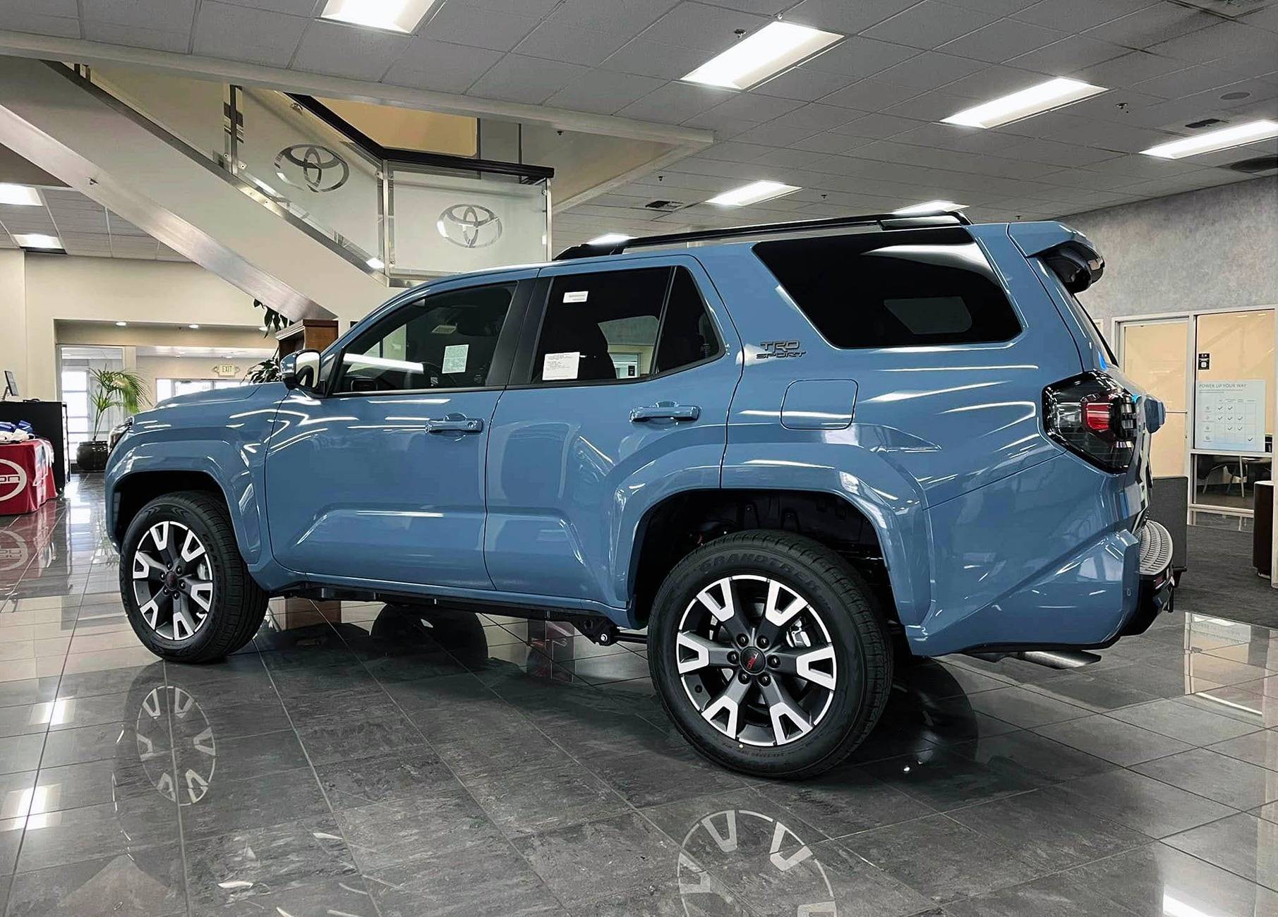 2025 4runner 6th gen Heritage Blue TRD Sport Premium w/ Softex Black Interior 2025 4Runner 6th gen first look  Heritage Blue TRD Sport Premium 2025 4Runner 6th gen 3