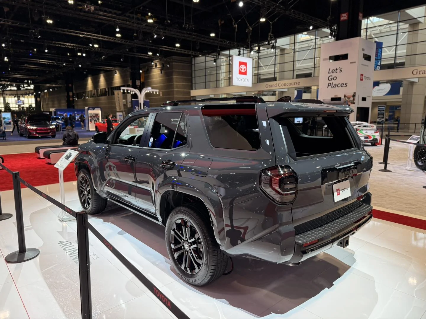 2025 4runner 6th gen Platinum sighting: Underground / Dark Navy Platinum 2025 4Runner at Chicago Auto Show Underground : Dark Navy Platinum 2025 4Runner at Chicago Auto Show 20