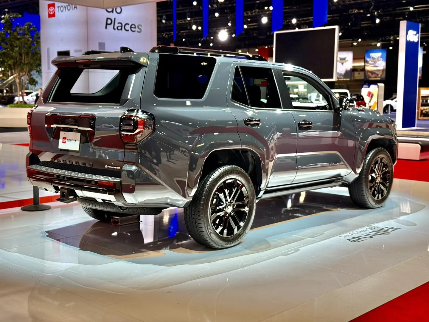 2025 4runner 6th gen Platinum sighting: Underground / Dark Navy Platinum 2025 4Runner at Chicago Auto Show Underground : Dark Navy Platinum 2025 4Runner at Chicago Auto Show 10