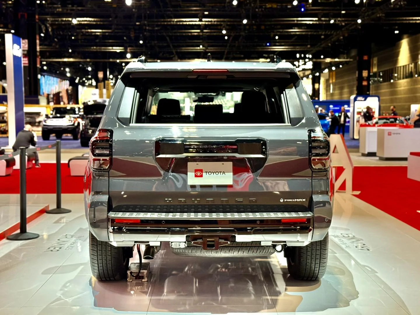2025 4runner 6th gen Platinum sighting: Underground / Dark Navy Platinum 2025 4Runner at Chicago Auto Show Underground : Dark Navy Platinum 2025 4Runner at Chicago Auto Show 9