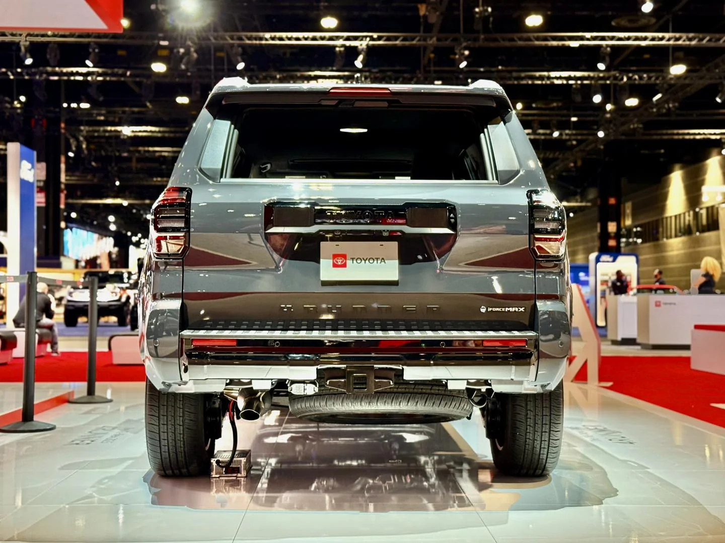 2025 4runner 6th gen Platinum sighting: Underground / Dark Navy Platinum 2025 4Runner at Chicago Auto Show Underground : Dark Navy Platinum 2025 4Runner at Chicago Auto Show 8