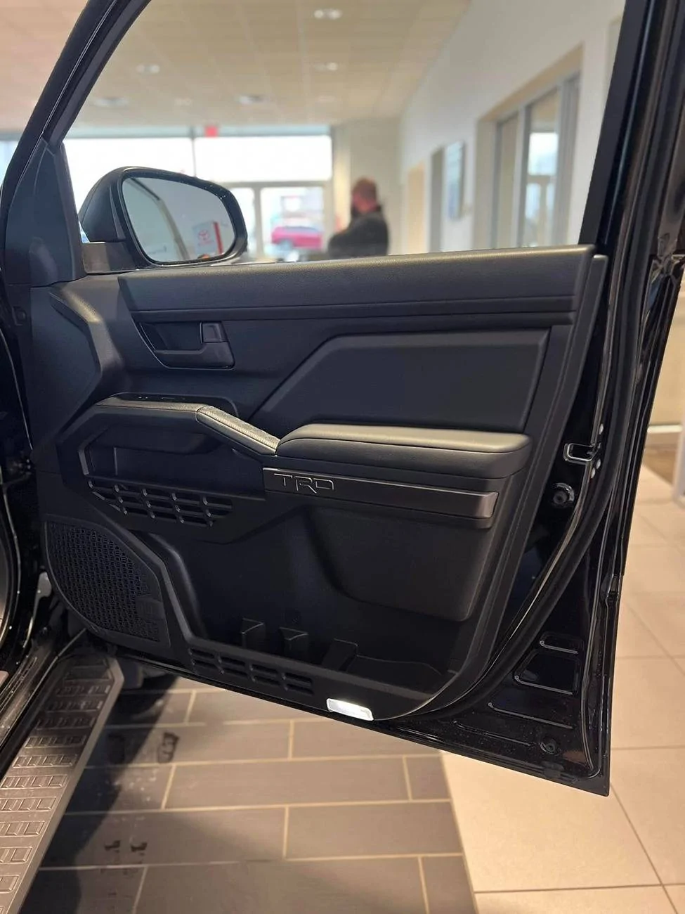2025 4runner 6th gen Black TRD Off-Road Premium w/ Softex Interior (2025 4Runner 6th gen) first look Black TRD Off-Road Premium Softex Interior 2025 4runner 6th gen 6