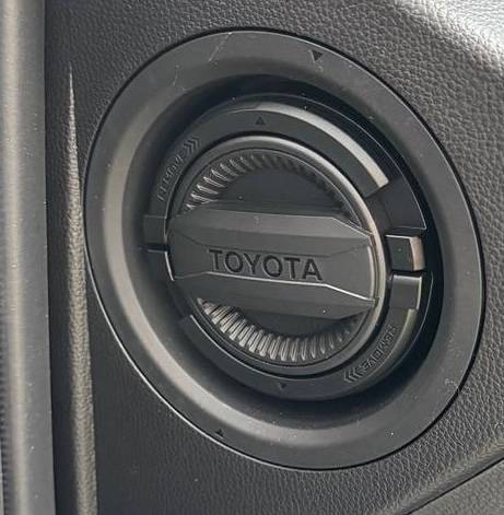 2025 4runner 6th gen What did you do to your 6th Gen 4Runner today?? 👨🏻‍🔧 🧰 🛠 -side-dash-compartment-2025-4runner-6th-gen-3-jpe