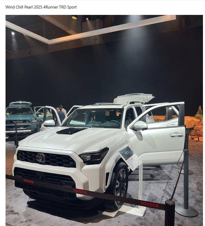 2025 4runner 6th gen Hood Scoop on 6th Gen 4Runner -- Black or Body Color? 1739802293974-1x