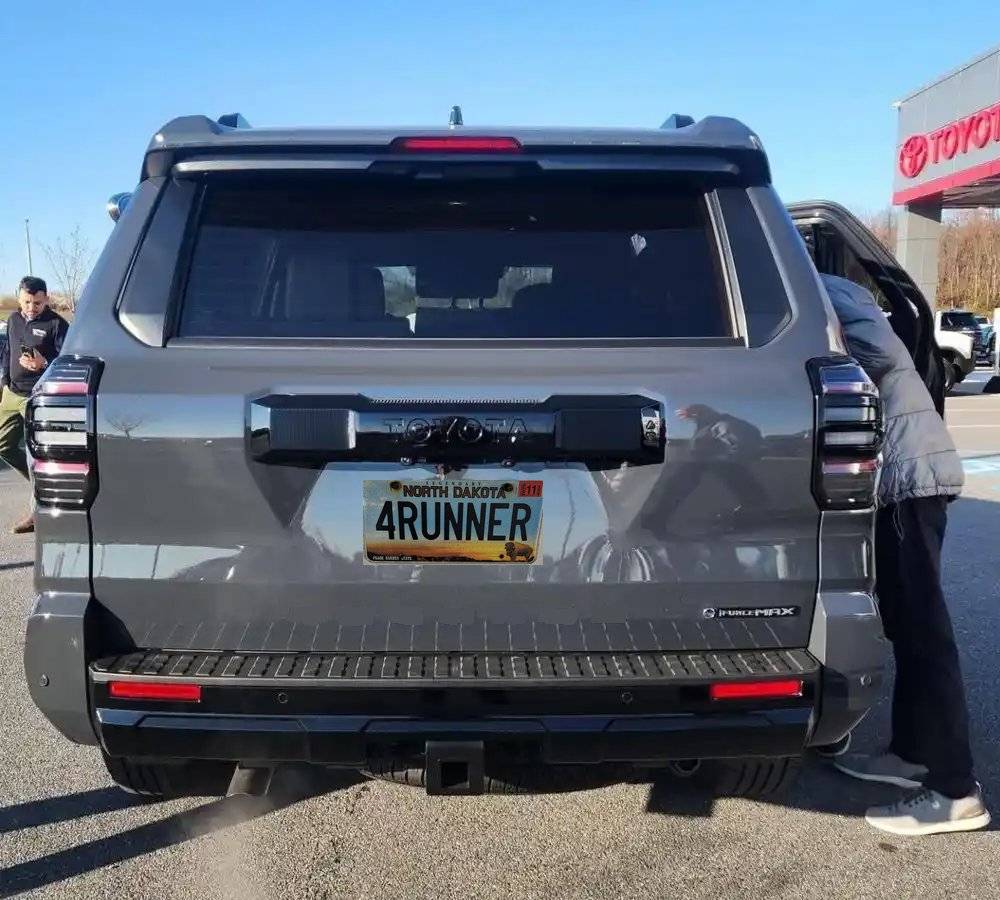 2025 4runner 6th gen Need opinions on 4Runner Custom License Plate 25 4RUNNER license plate concept
