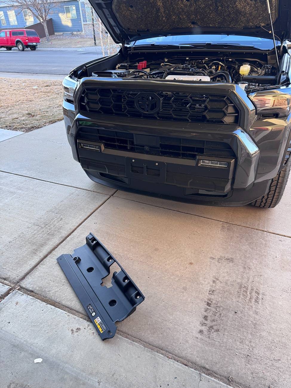 2025 Toyota 4runner OEM Illuminated Front Emblem: Dark Chrome w/ Light Up LED installed [+ part number / price] IMG_7235.JPG
