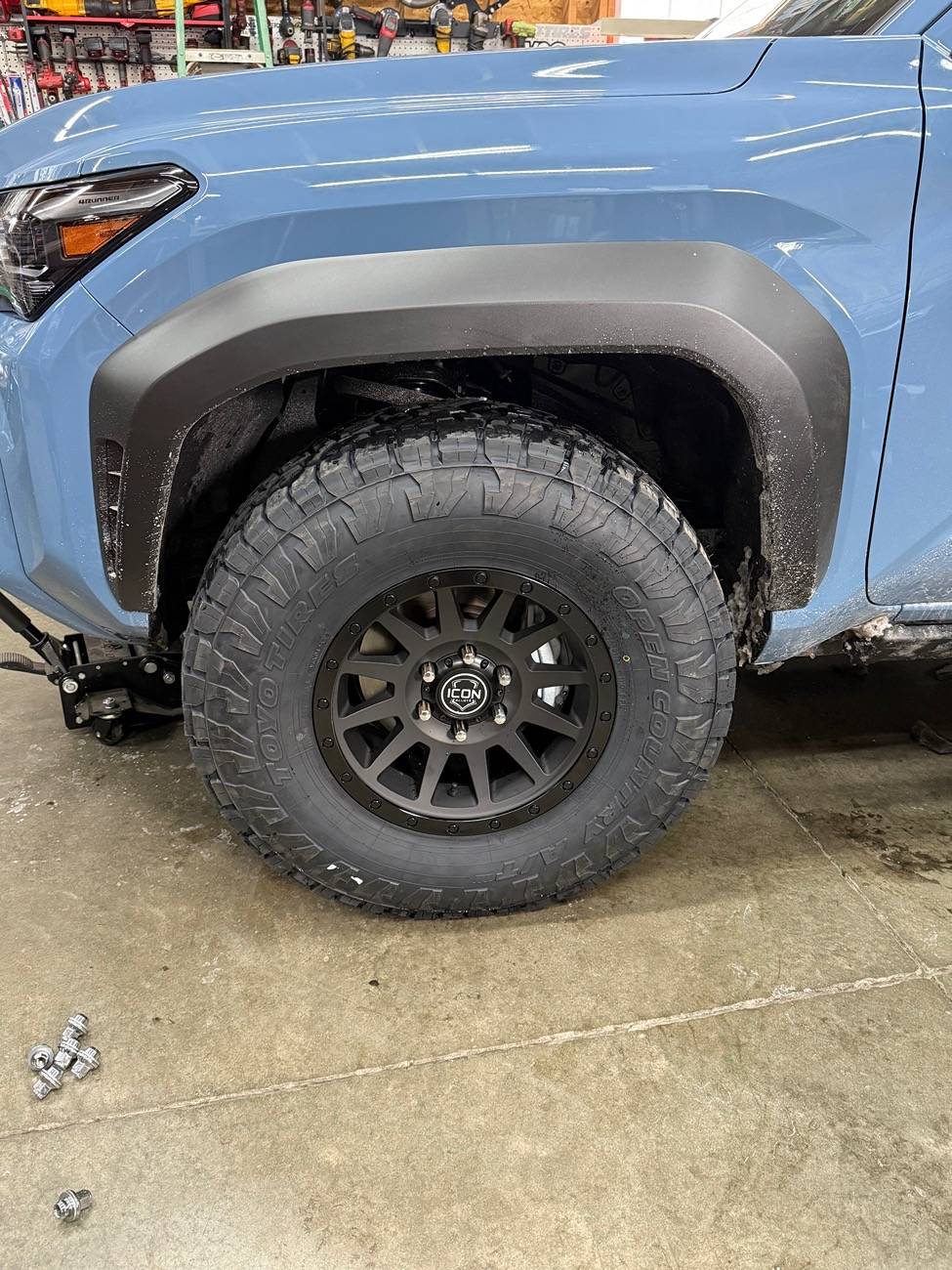 2025 4runner 6th gen Icon Wheels +25 offset + 35's Toyo Open Country AT3 (35x12.50x17) test fit IMG_7166