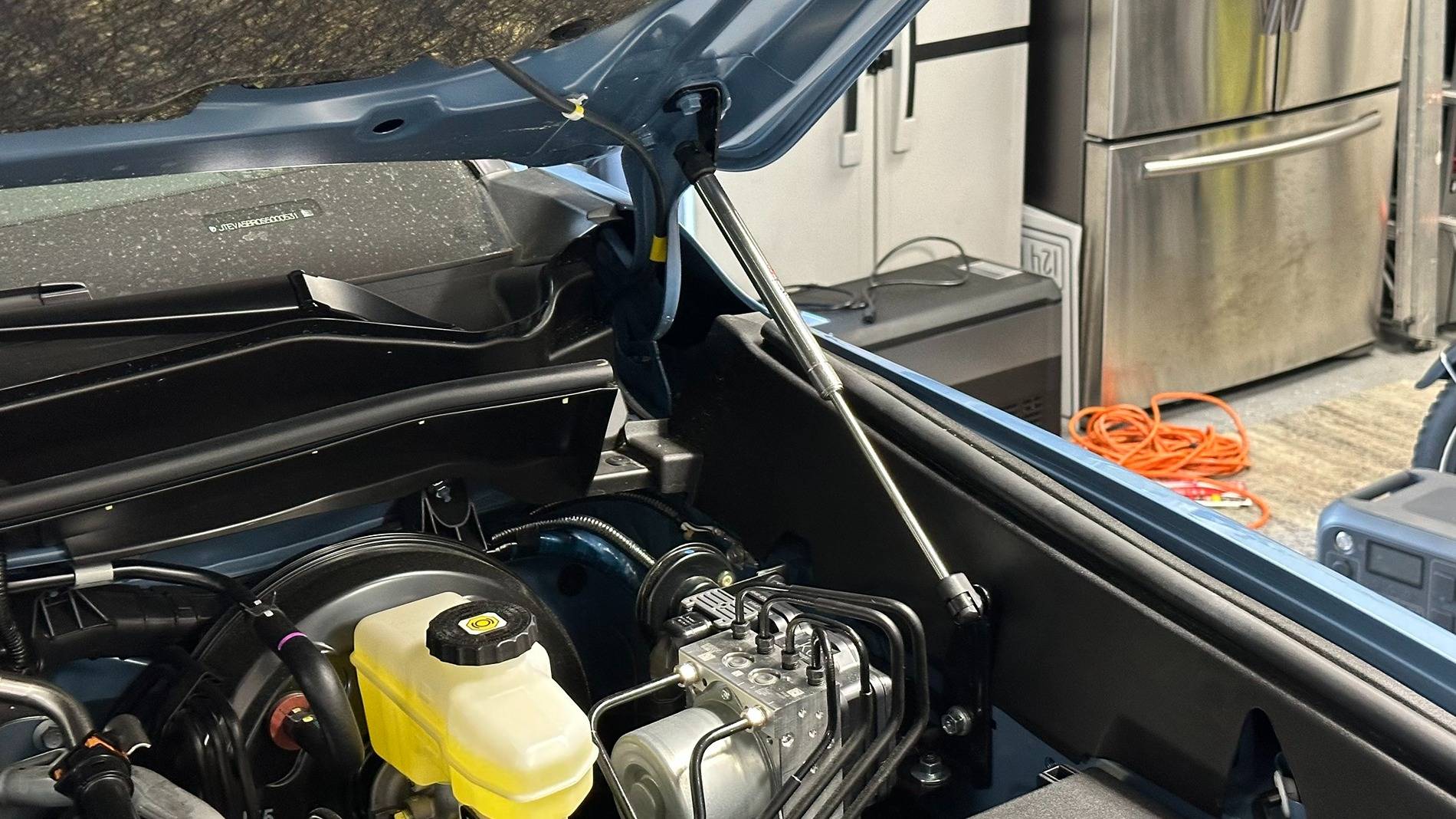 2025 4runner 6th gen Hood Struts installed (Redline Tuning) Hood struts Redline Tuning 2025 4Runner 6th gen  5