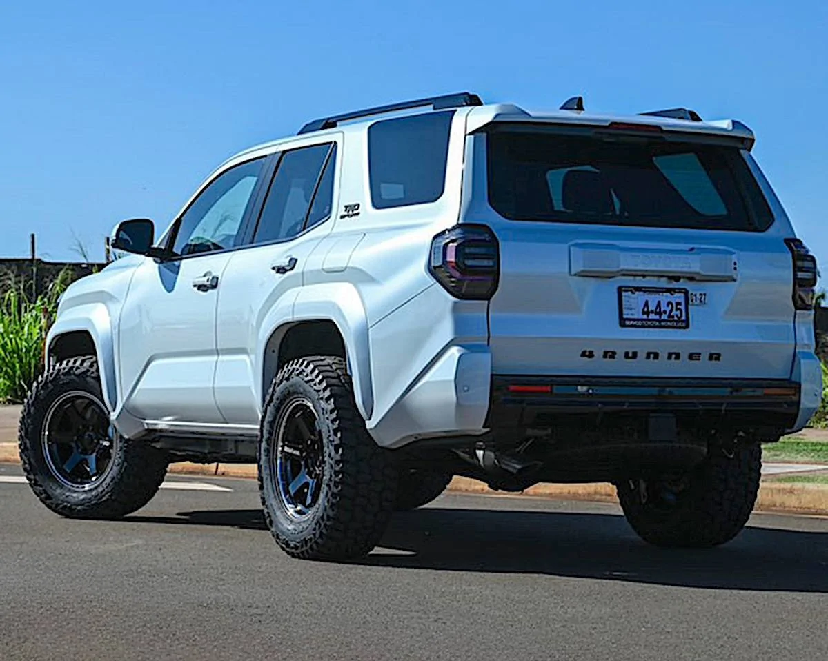 2025 Toyota 4runner 35's + Volk TE37 +22 offset aftermarket wheels + Mickey Thompson Baja Boss AT 295/70/18 35" tires Volk TE37 +22 offset aftermarket wheels on TRD Sport Wind Chill Pearl 2