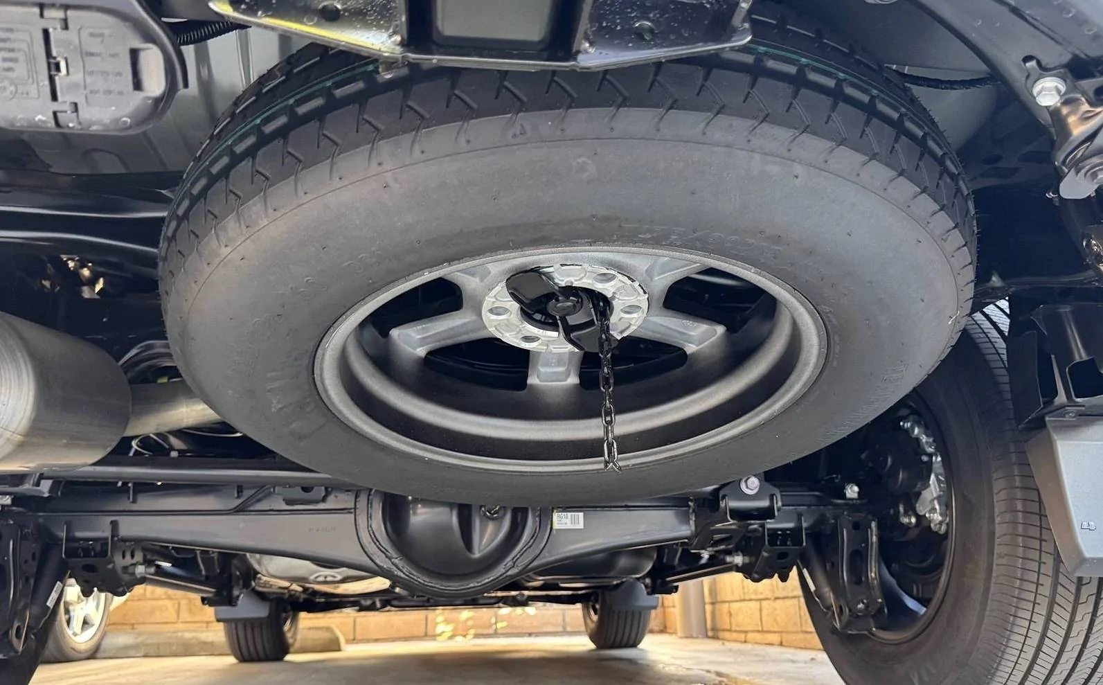 2025 Toyota 4runner 6th Gen Observations (vs. my 5th gen) sr5 spare tire wheel 2025 4runner 6th gen 2