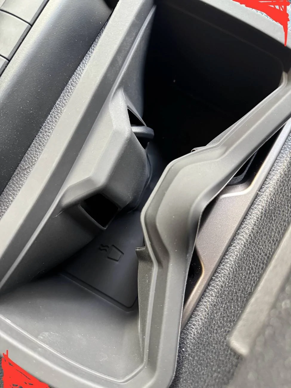 2025 4runner 6th gen Front Cup Holder is smaller / different than 2024 Tacoma IMG_1327