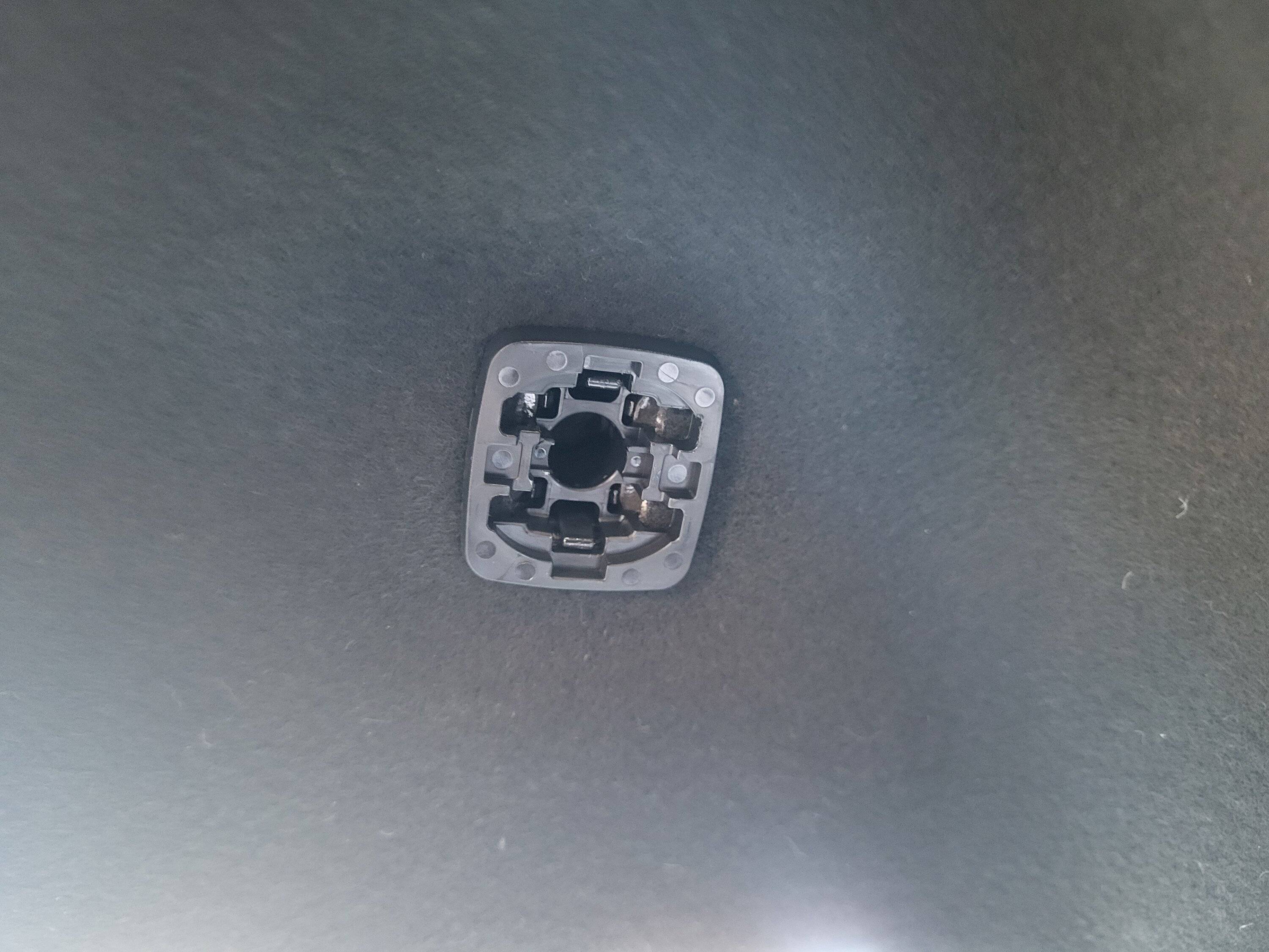 2025 4runner 6th gen OEM Toyota Dashcam DIY how-to install instructions (and how to remove map dome light console) 20250228_133831