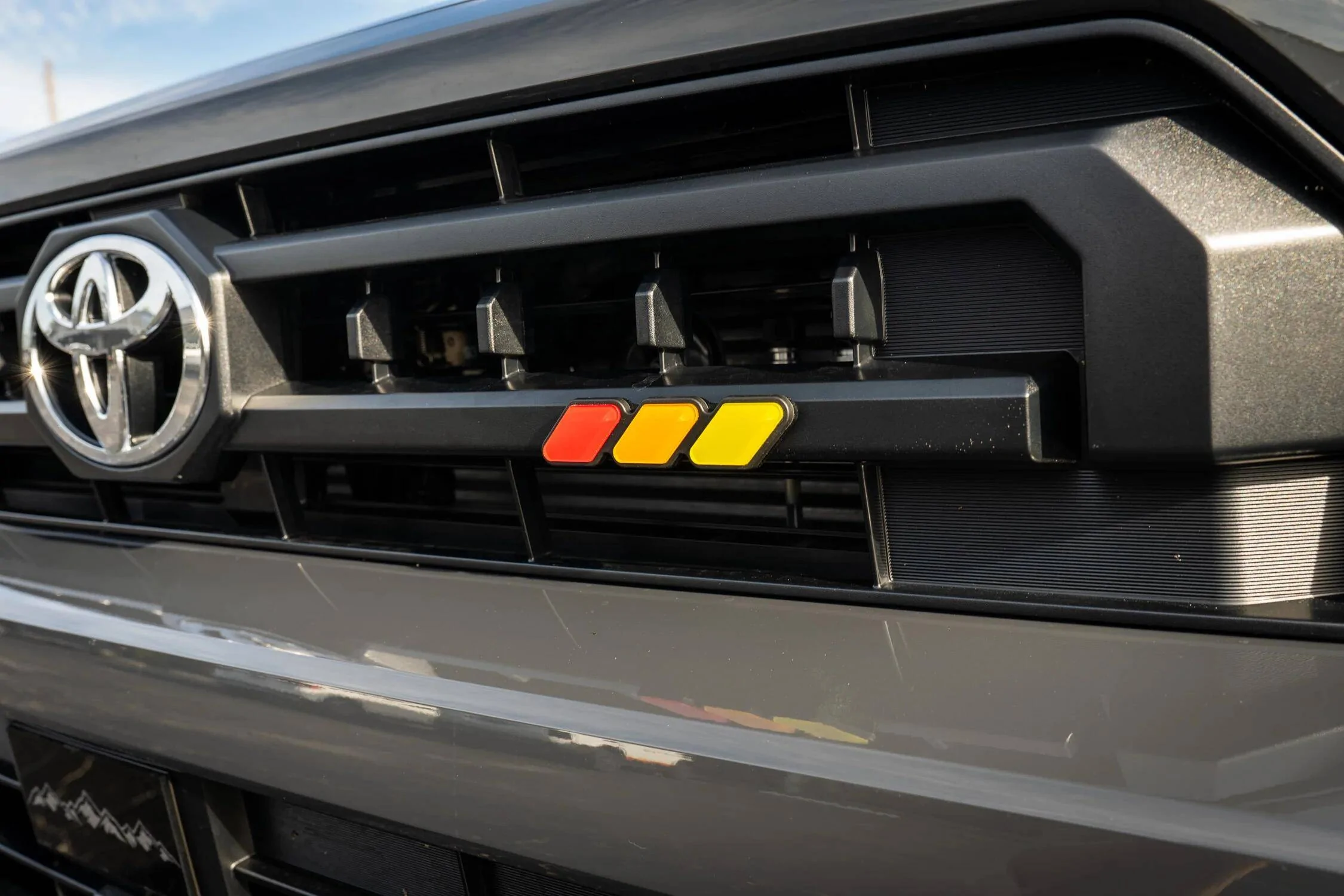 2025 4runner 6th gen STICKERFAB Tri-bar Grille Emblem for SR5 1740863228840-y0