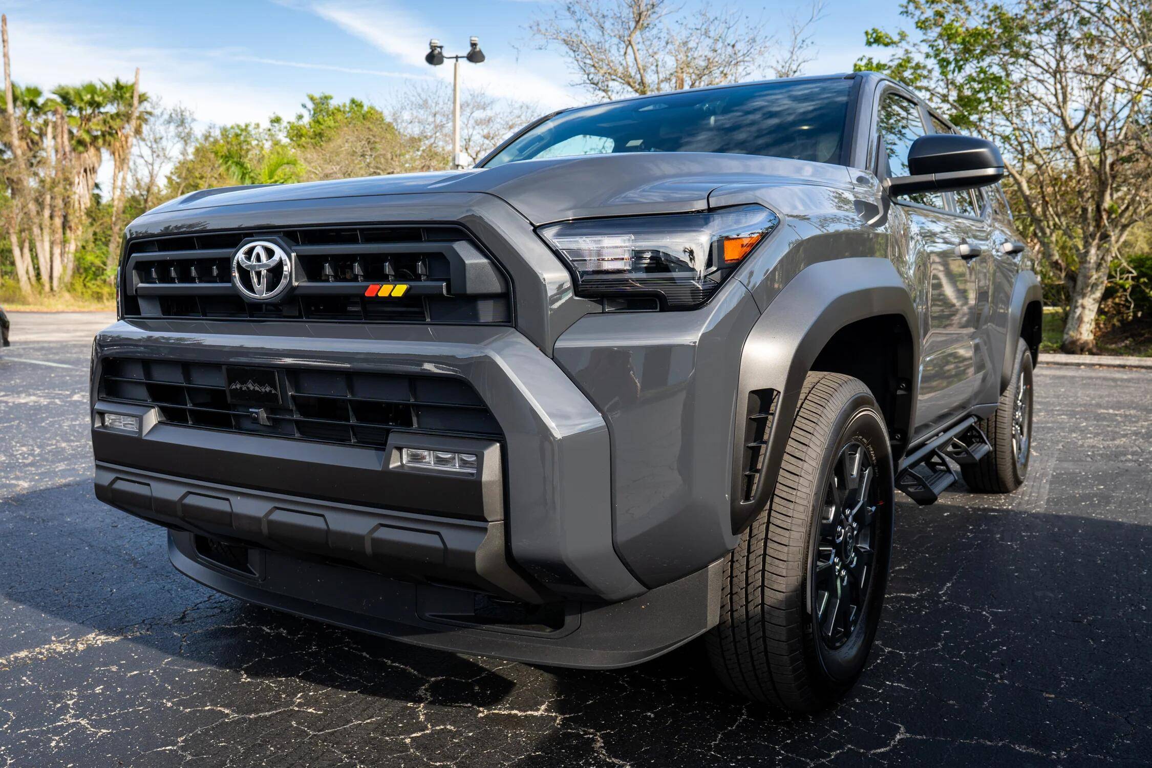 2025 4runner 6th gen STICKERFAB Tri-bar Grille Emblem for SR5 1740863255254-4