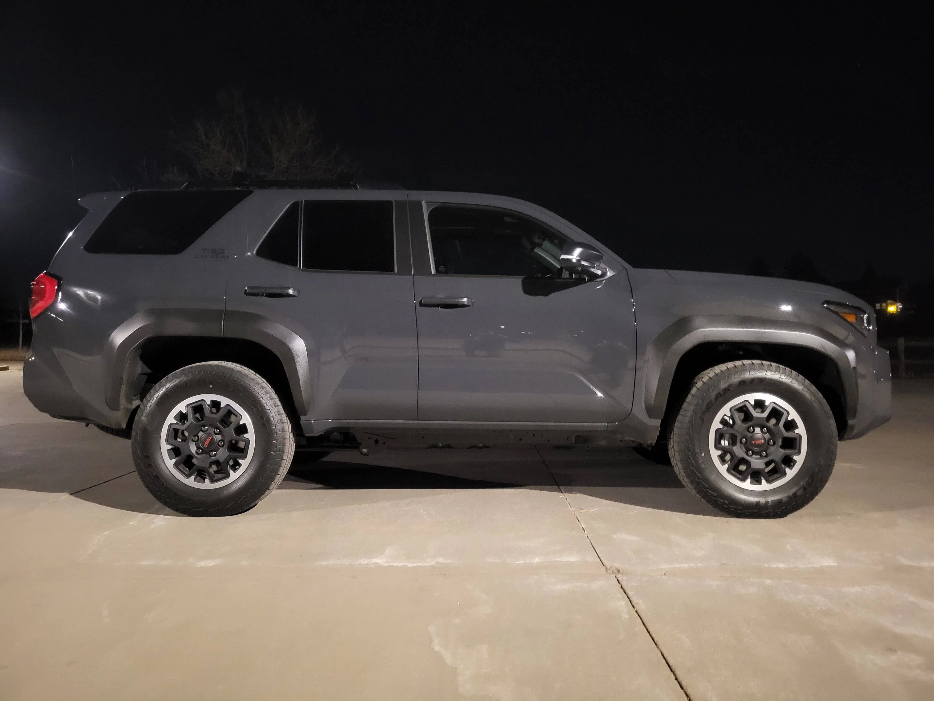 2025 4runner 6th gen Took off the steps (running boards) and air dam chin spoiler 20250301_193055
