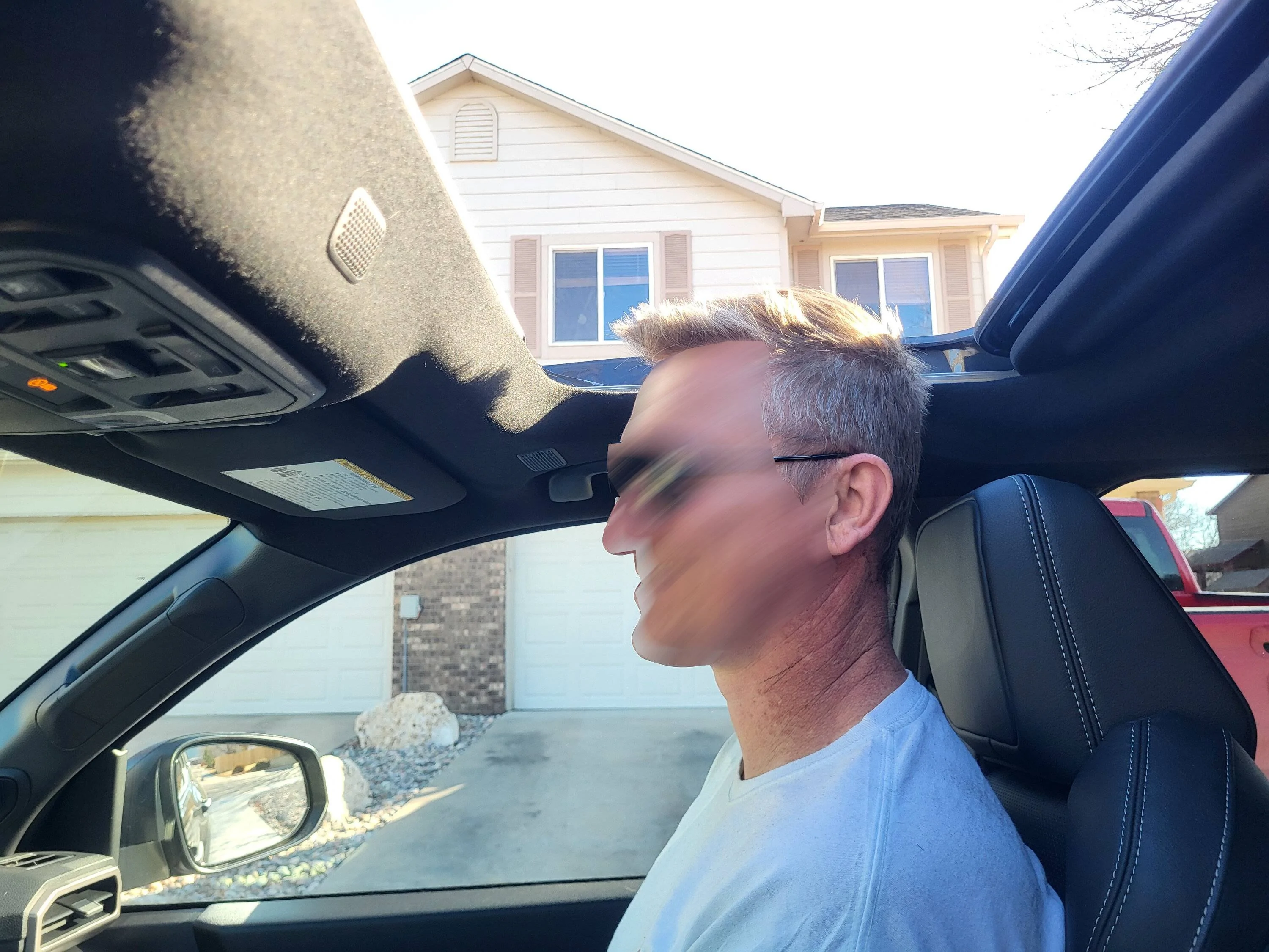 2025 4runner 6th gen Demonstration with power seat height & moonroof -- tall passenger 6'2" 20250301_153302