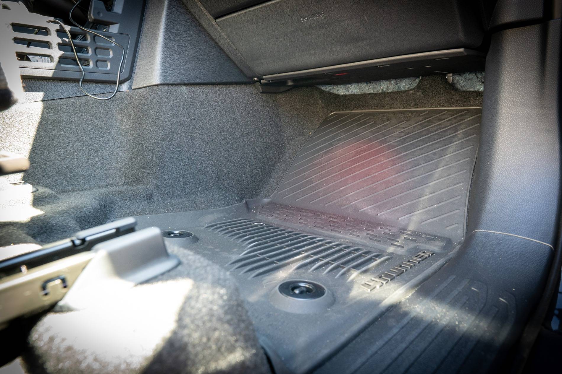 2025 4runner 6th gen Interest in LED Footwell Lighting? DSC09903