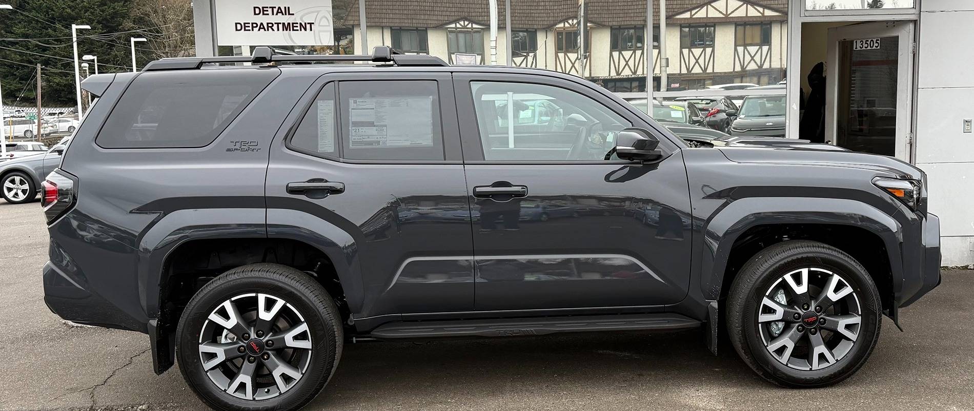 2025 4runner 6th gen "Fixed running boards" SPORT