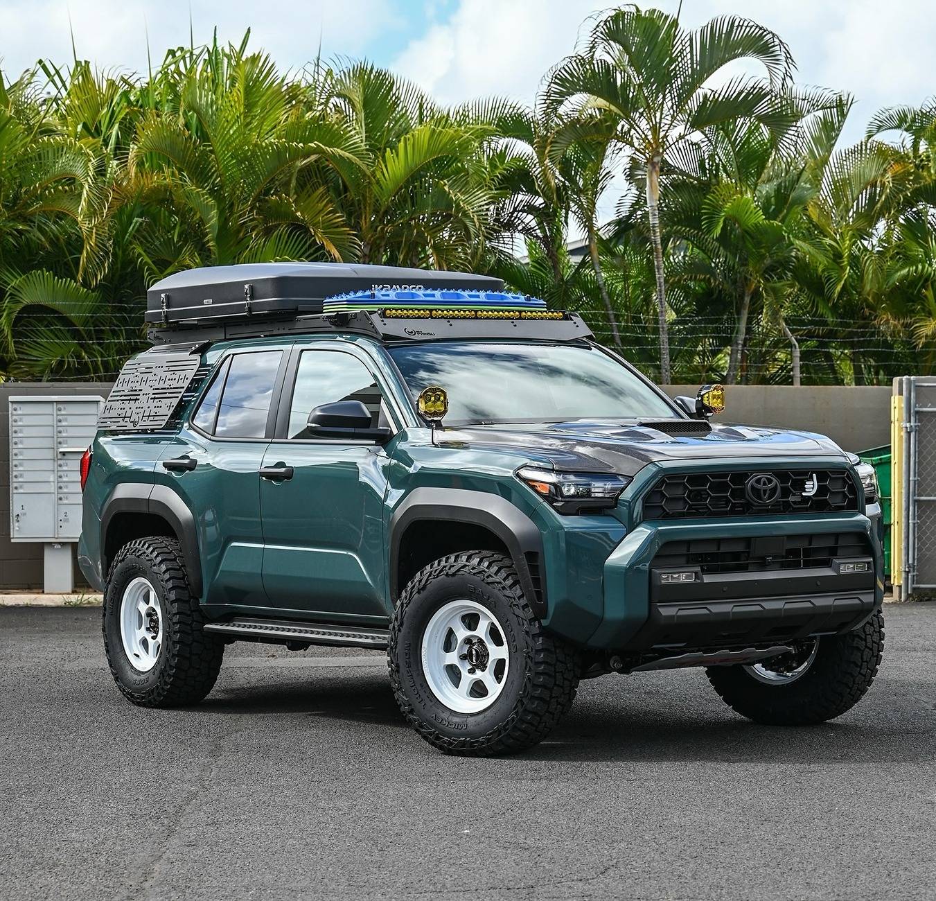 2025 4runner 6th gen EVEREST Photos 4Runner 6th Gen (2025+) White Aftermarket Wheels + 35's on Everest 2025 4Runner TRD Off-Road 6th Gen Build 4