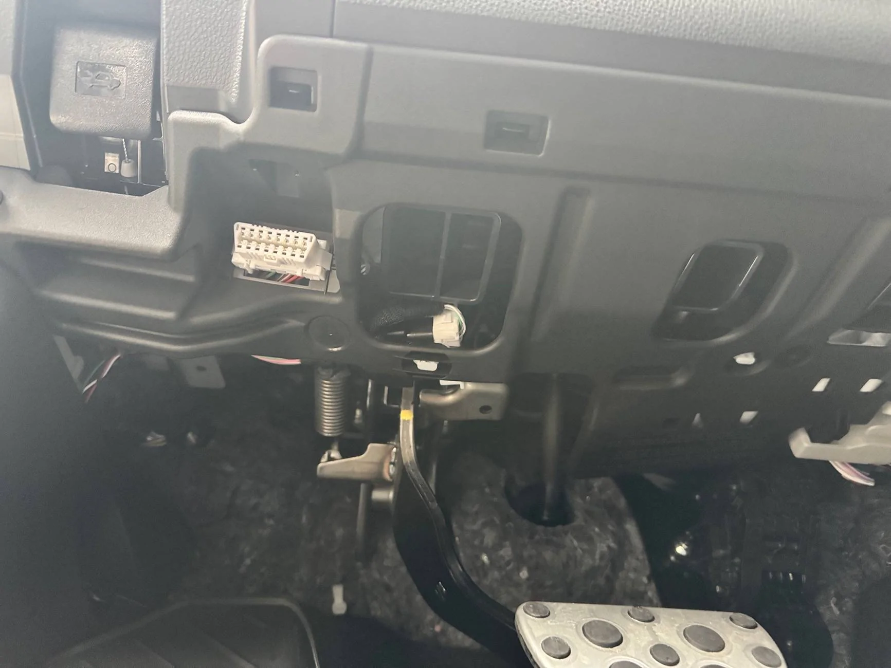 2025 Toyota 4runner Front footwell issue. Very cold even with heat on max. IMG_5201