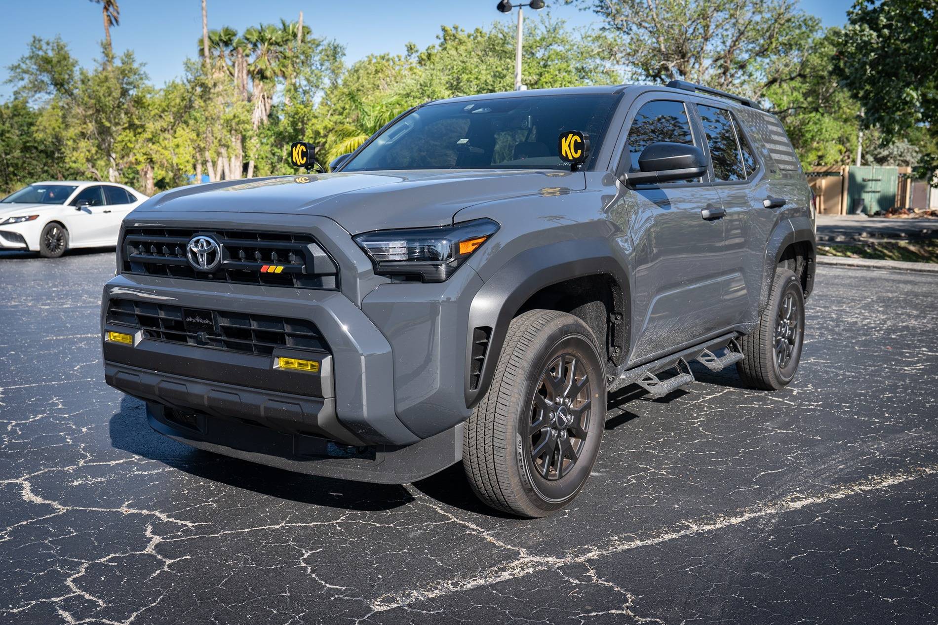 2025 4runner 6th gen KC HiLiTES Ditch Lights Installed (Era 4) DSC09945