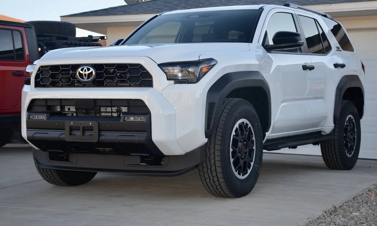 2025 Toyota 4runner ICE CAP WHITE Photos 4Runner 6th Gen (2025+) 25D6D91C01arf