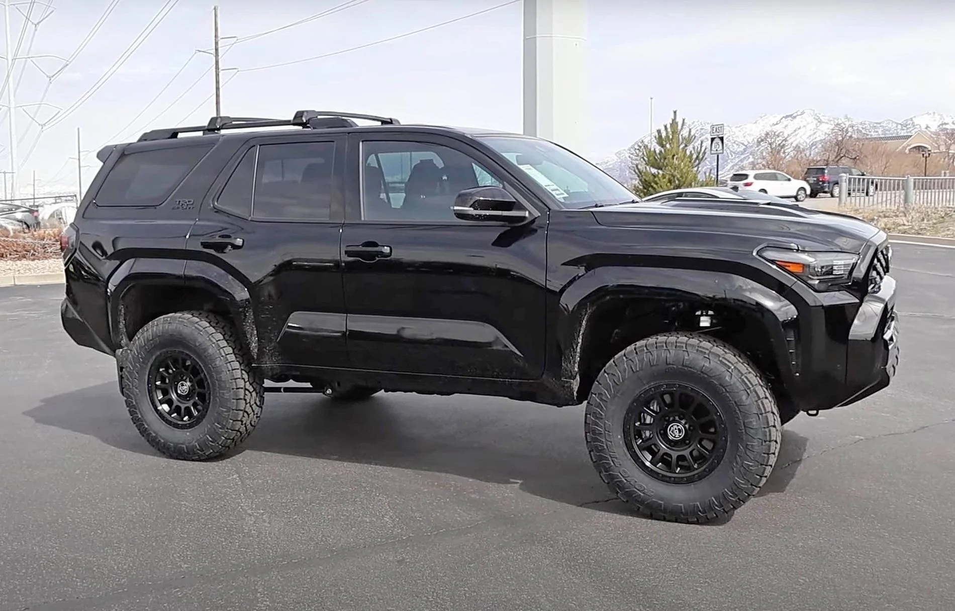 2025 4runner 6th gen Build: 3" Lift and 17" Wheels (Icon), 35's, Open Country AT3 35x12.50R17, Premium Tail Lights Build: Icon 3%22 Lift and 17%22 Wheels (Icon), 35's, Open Country AT3 35x12.50R17, Premium Ta