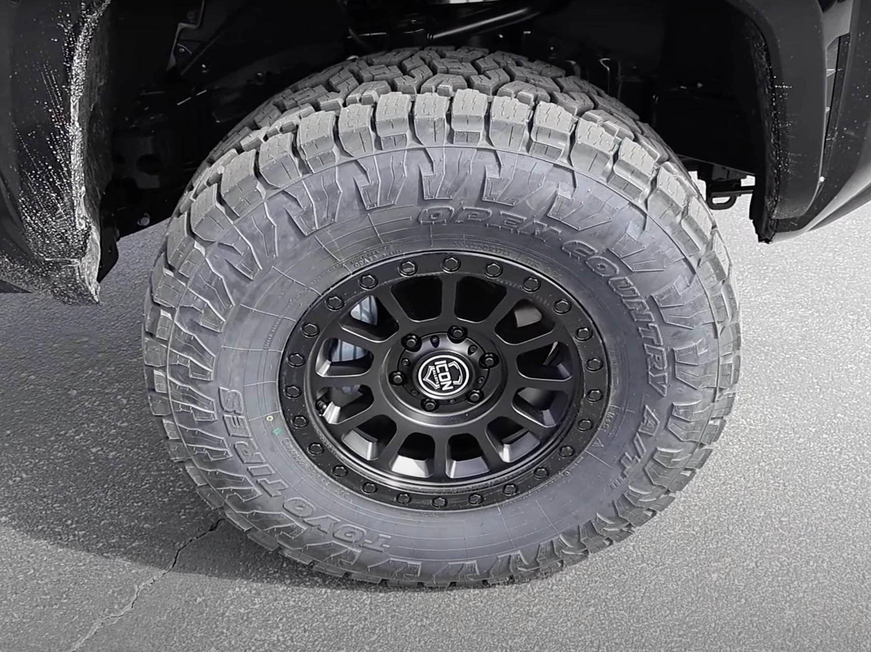 2025 4runner 6th gen Build: 3" Lift and 17" Wheels (Icon), 35's, Open Country AT3 35x12.50R17, Premium Tail Lights Build: Icon 3%22 Lift and 17%22 Wheels (Icon), 35's, Open Country AT3 35x12.50R17, Premium Tai