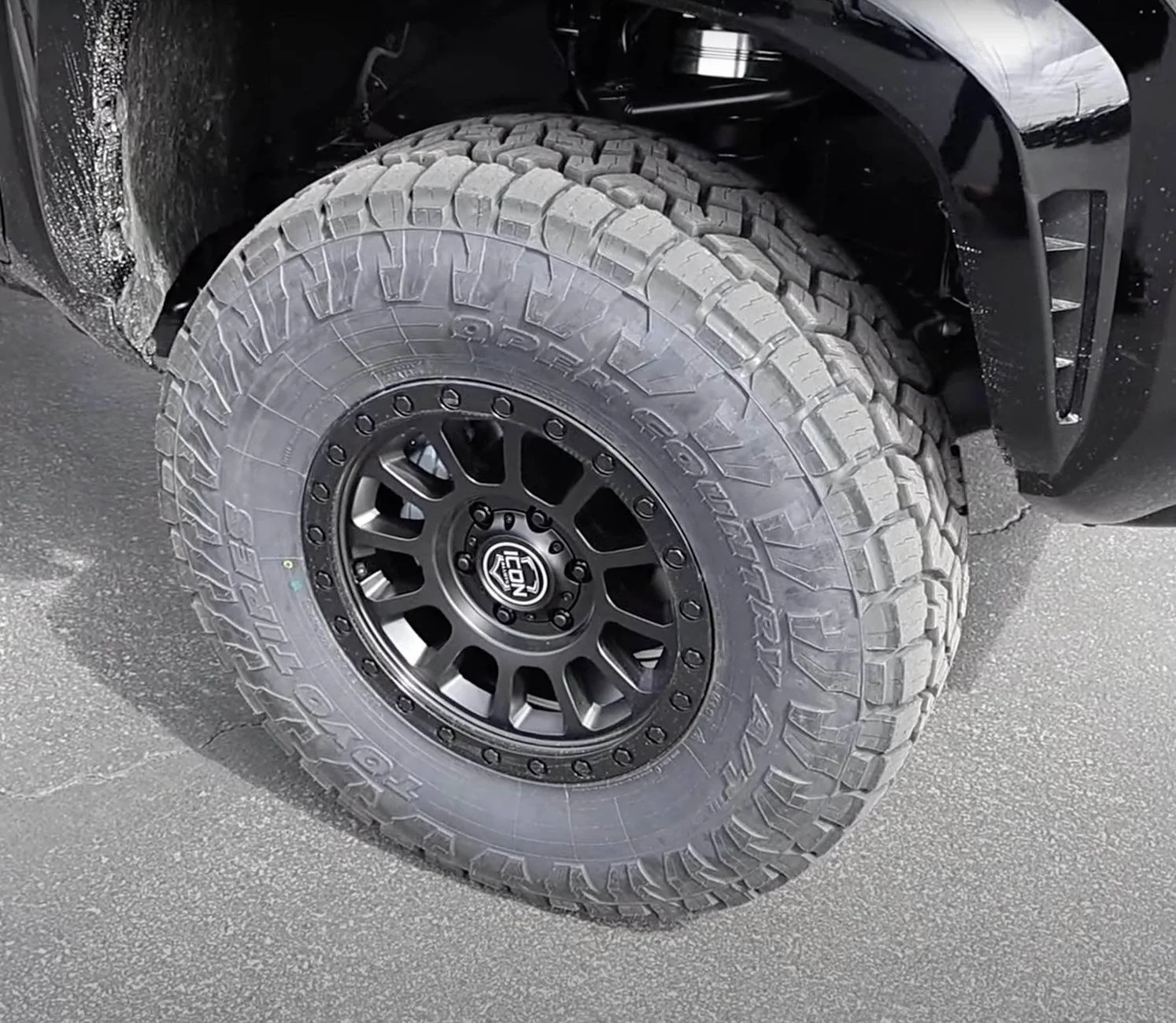 2025 4runner 6th gen Build: 3" Lift and 17" Wheels (Icon), 35's, Open Country AT3 35x12.50R17, Premium Tail Lights Build: Icon 3%22 Lift and 17%22 Wheels (Icon), 35's, Open Country AT3 35x12.50R17, Premium Ta