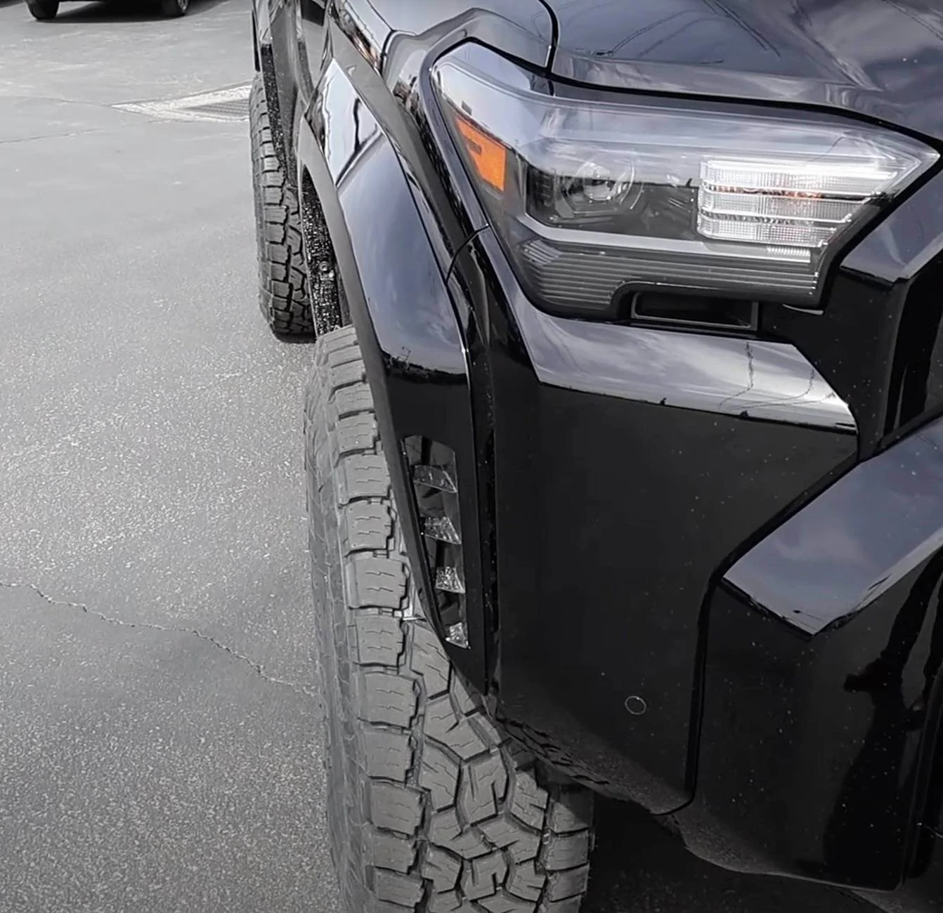 2025 4runner 6th gen Build: 3" Lift and 17" Wheels (Icon), 35's, Open Country AT3 35x12.50R17, Premium Tail Lights Build: Icon 3%22 Lift and 17%22 Wheels (Icon), 35's, Open Country AT3 35x12.50R17, Premium Ta