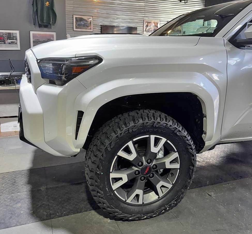 2025 4runner 6th gen Bigger tires 33's 285/60r20 on my TRD Sport factory wheels (Mickey Thompson Baja Boss) 285:60r20 tires 2025 4runner TRD Sport factory wheels9