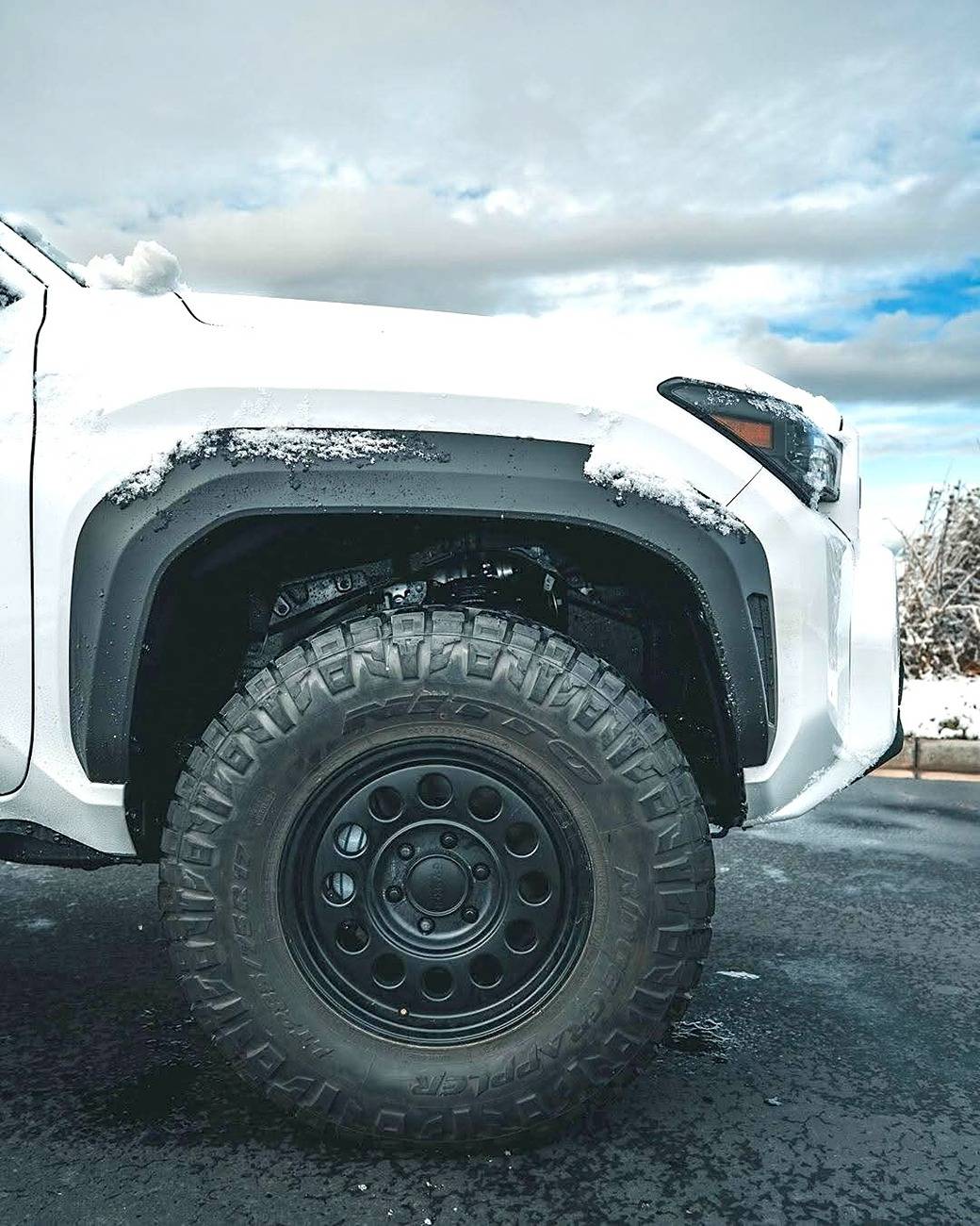 2025 Toyota 4runner ICE CAP WHITE Photos 4Runner 6th Gen (2025+) s-35-offset-nomad-wheels-bison-3-22-lift-kit-2-