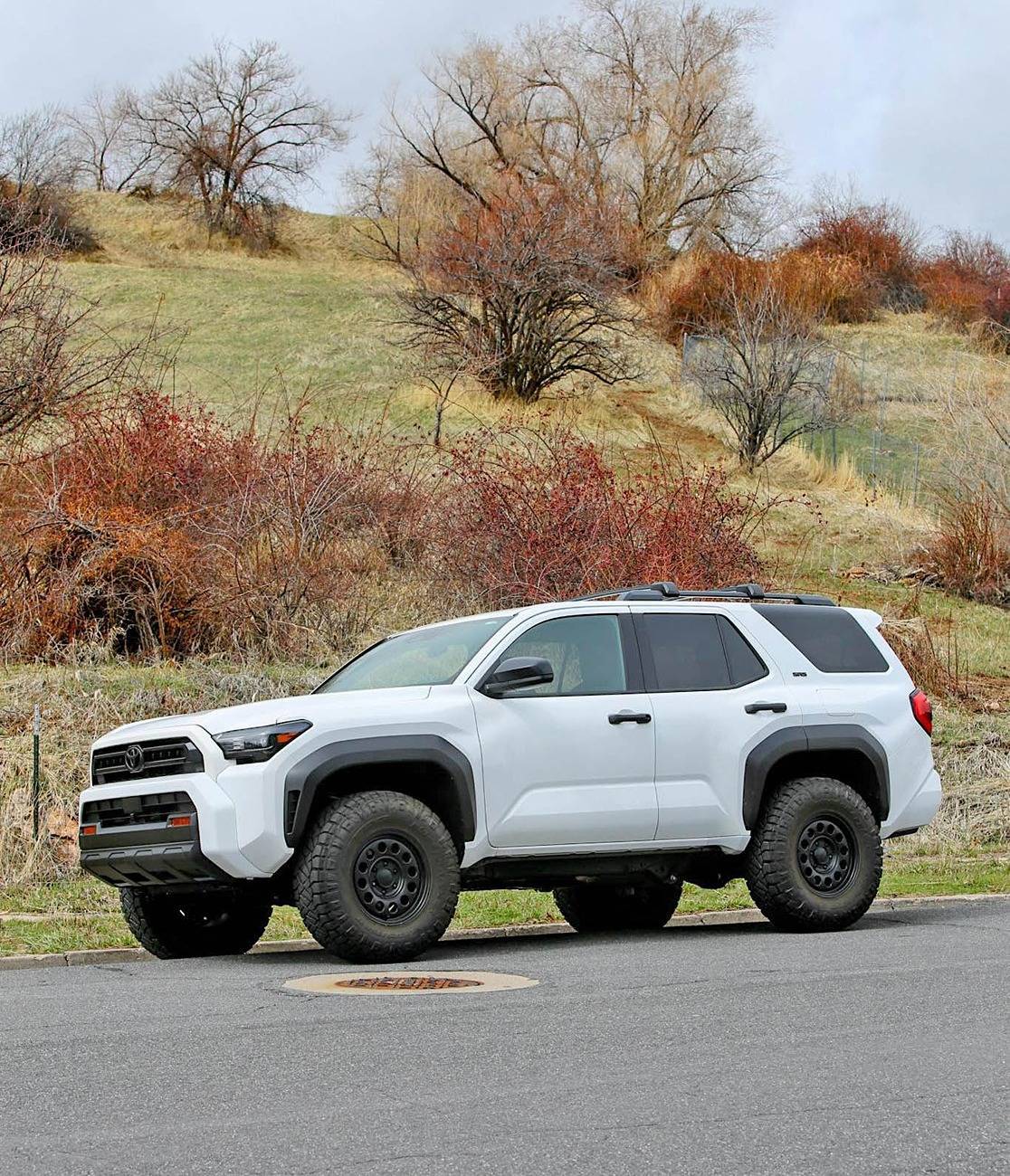 2025 Toyota 4runner ICE CAP WHITE Photos 4Runner 6th Gen (2025+) s-35-offset-nomad-wheels-bison-3-22-lift-kit-1-