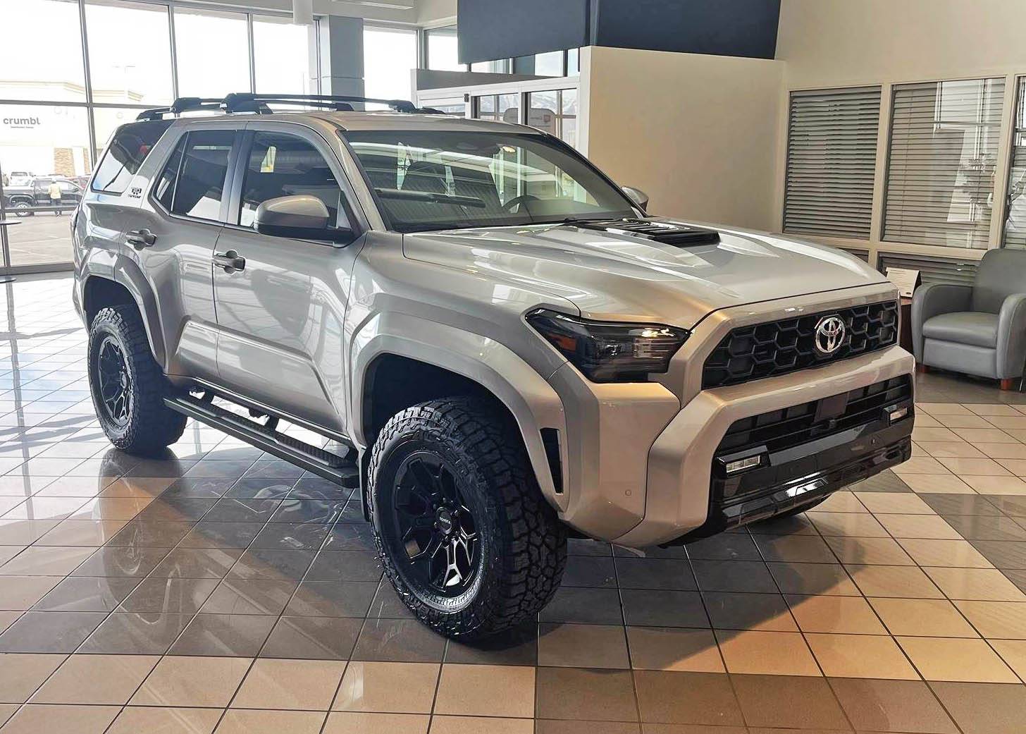 2025 Toyota 4runner CUTTING EDGE (Silver) Photos 4Runner 6th Gen (2025+) IMG_3366