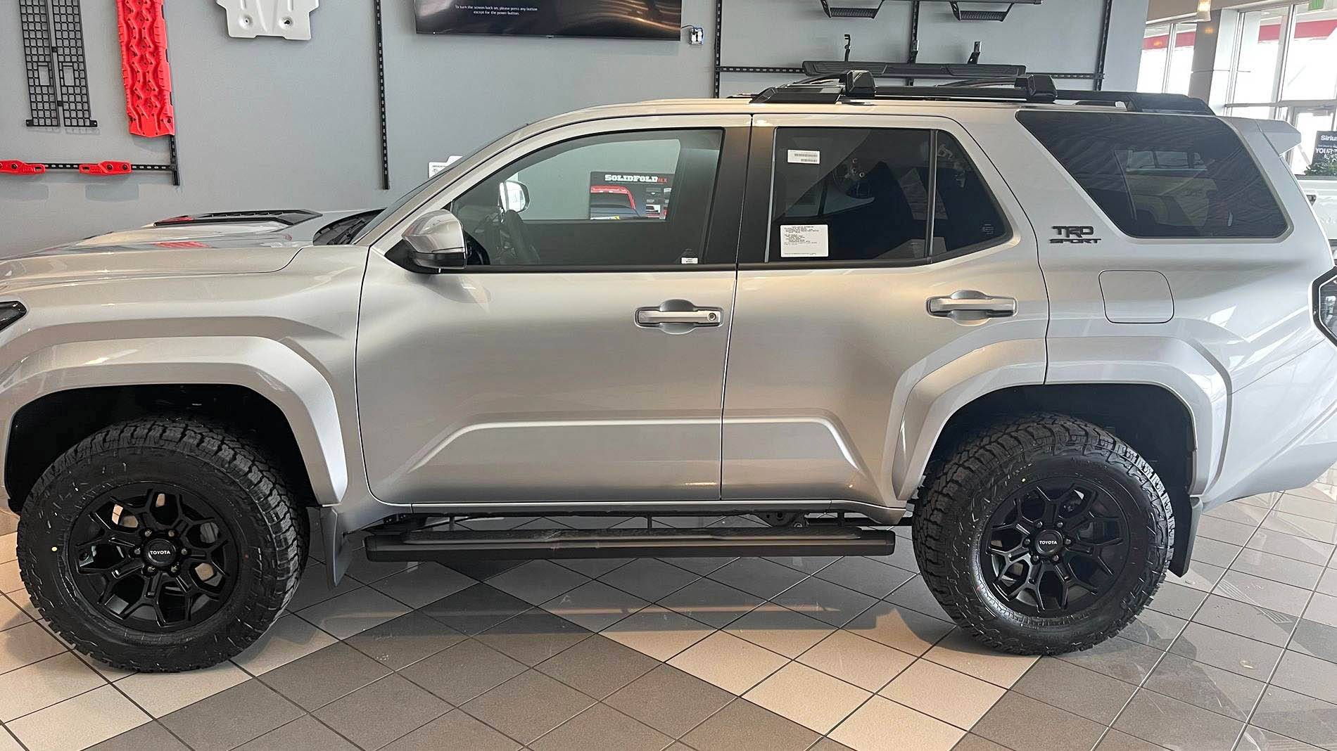 2025 Toyota 4runner CUTTING EDGE (Silver) Photos 4Runner 6th Gen (2025+) IMG_3364